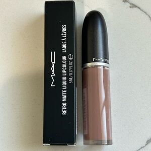 MAC Cosmetics Retro Matte Liquid Lipcolour CAFÉ AU CHIC